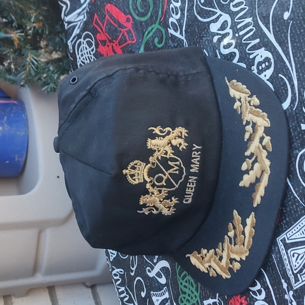 👑 Mary Hat